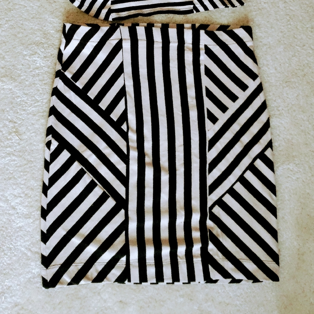 Skirt Mini Tan &Black Stripes By Monteau Los Angeles, Size L